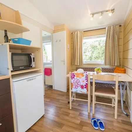 Mobil-home Confortable Avec Terrasse à - Api-1-52-683 Campeggio *