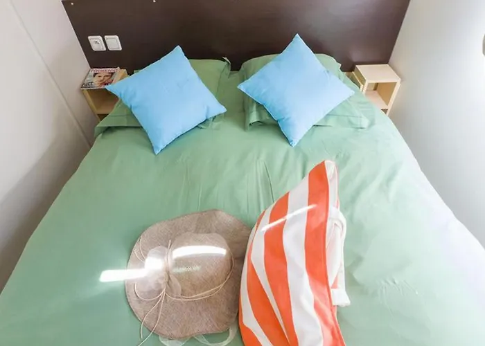 Mobil-home Confortable Avec Terrasse A - Api-1-52-683